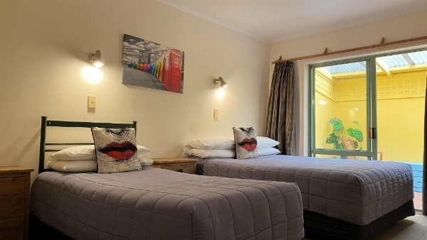 Rotorua Coachman Spa Motel image 17